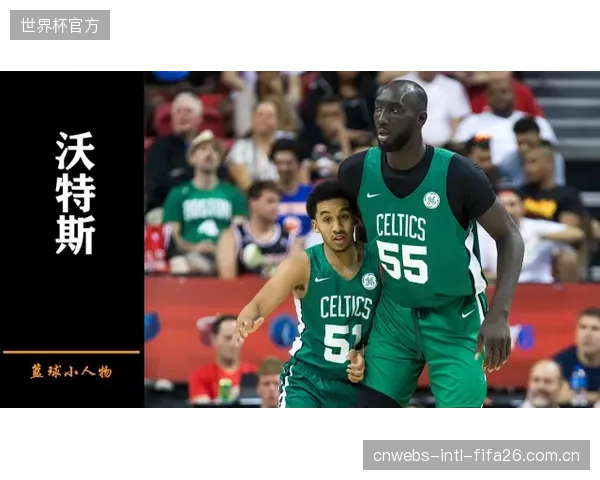 克拉克面临左路选择难题，蒂尔尼与罗伯逊的共存方案将决定球队的战术灵活性。